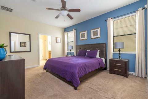 House in Davenport, Florida 7 bedrooms, 334.82 sq.m. № 1774905 - photo 8