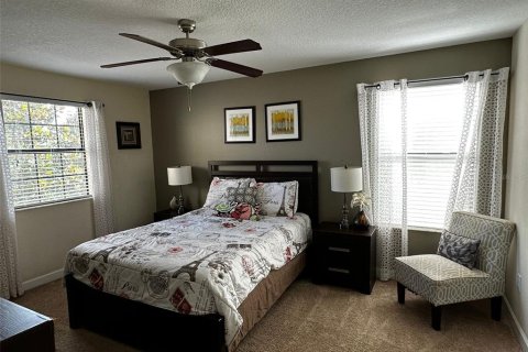 House in Davenport, Florida 7 bedrooms, 334.82 sq.m. № 1774905 - photo 28
