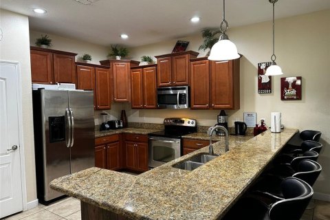 House in Davenport, Florida 7 bedrooms, 334.82 sq.m. № 1774905 - photo 21