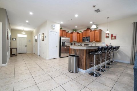 House in Davenport, Florida 7 bedrooms, 334.82 sq.m. № 1774905 - photo 7
