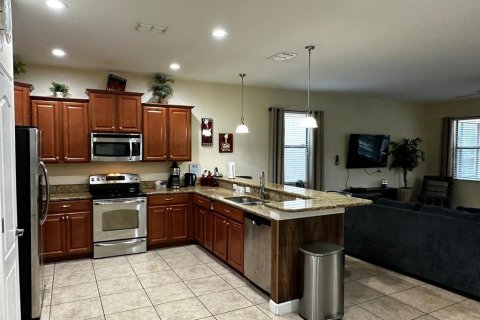 House in Davenport, Florida 7 bedrooms, 334.82 sq.m. № 1774905 - photo 16