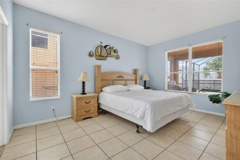 Casa en venta en Davenport, Florida, 6 dormitorios, 257.43 m2 № 2213106 - foto 26