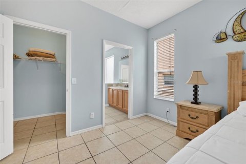 Casa en venta en Davenport, Florida, 6 dormitorios, 257.43 m2 № 2213106 - foto 28
