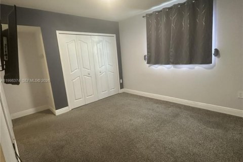 Condo in Miami, Florida, 2 bedrooms  № 2068862 - photo 9