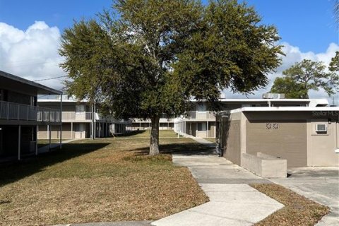 Condo in Cocoa, Florida, 1 bedroom  № 2161706 - photo 2