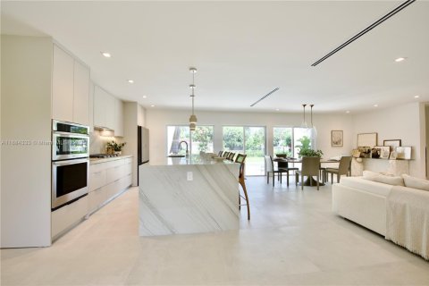 Villa ou maison à vendre à Miami Shores, Floride: 4 chambres, 209.77 m2 № 1933135 - photo 13