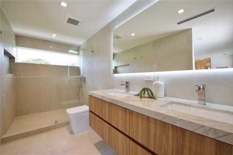 Villa ou maison à vendre à Miami Shores, Floride: 4 chambres, 209.77 m2 № 1933135 - photo 24