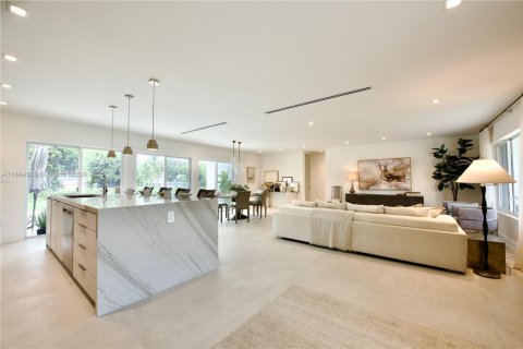 Villa ou maison à vendre à Miami Shores, Floride: 4 chambres, 209.77 m2 № 1933135 - photo 10