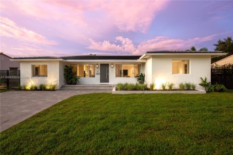 Villa ou maison à vendre à Miami Shores, Floride: 4 chambres, 209.77 m2 № 1933135 - photo 1