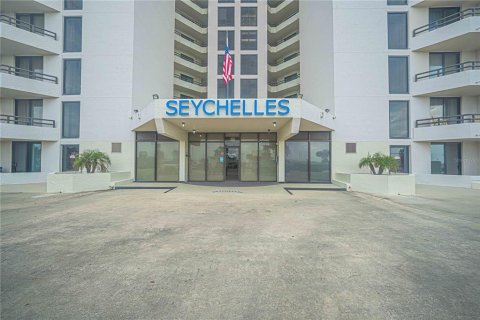 Condo à Daytona Beach, Floride, 3 chambres № 2135968