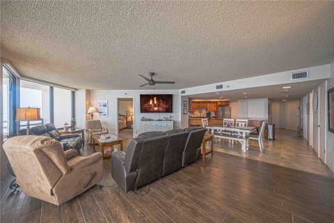 Copropriété à vendre à Daytona Beach, Floride: 3 chambres, 168.15 m2 № 2135968 - photo 4