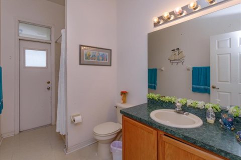 House in Davenport, Florida 5 bedrooms, 263.66 sq.m. № 2094546 - photo 16