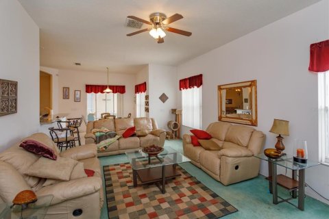 House in Davenport, Florida 5 bedrooms, 263.66 sq.m. № 2094546 - photo 11
