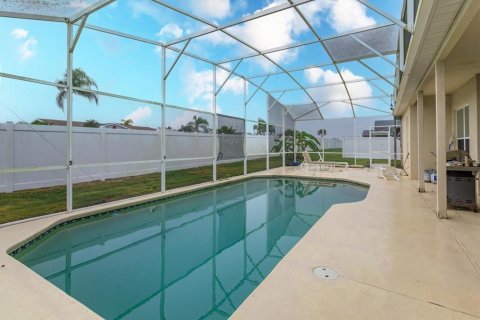 House in Davenport, Florida 5 bedrooms, 263.66 sq.m. № 2094546 - photo 22