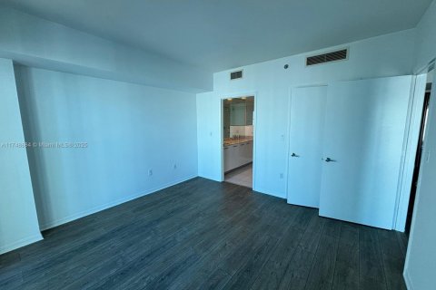 Copropriété à vendre à Miami, Floride: 2 chambres, 103.21 m2 № 1957611 - photo 17