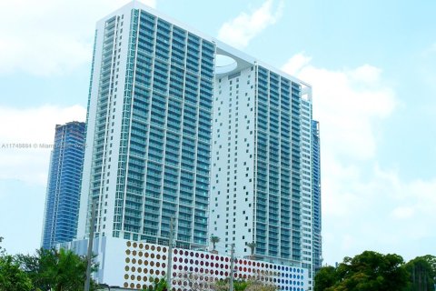 Copropriété à vendre à Miami, Floride: 2 chambres, 103.21 m2 № 1957611 - photo 1