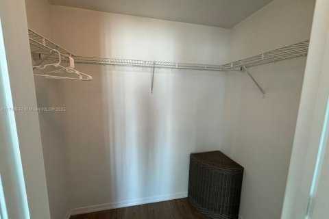 Copropriété à vendre à Miami, Floride: 2 chambres, 103.21 m2 № 1957611 - photo 18