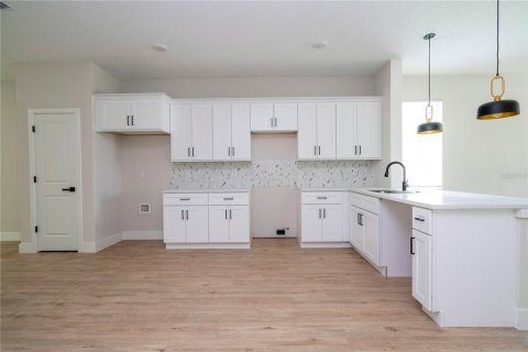 Casa en venta en Apopka, Florida, 4 dormitorios, 150.69 m2 № 1747277 - foto 6