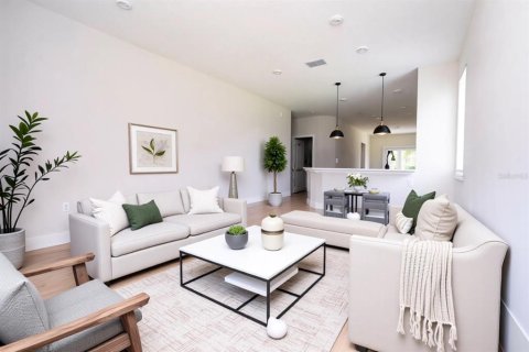 Casa en venta en Apopka, Florida, 4 dormitorios, 150.69 m2 № 1747277 - foto 3