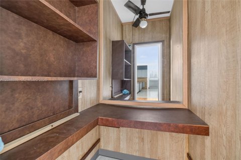 Condo in North Bay Village, Florida, 2 bedrooms № 2370022 - photo 25