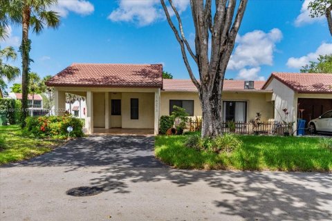 Casa en venta en Weston, Florida, 2 dormitorios, 146.79 m2 № 1924870 - foto 1