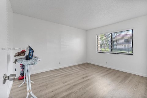 Casa en venta en Weston, Florida, 2 dormitorios, 146.79 m2 № 1924870 - foto 16