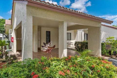 Casa en venta en Weston, Florida, 2 dormitorios, 146.79 m2 № 1924870 - foto 24