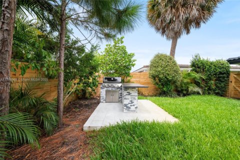 Casa en venta en Fort Lauderdale, Florida, 4 dormitorios, 179.49 m2 № 1951770 - foto 30