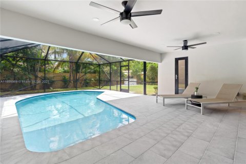 Casa en venta en Fort Lauderdale, Florida, 4 dormitorios, 179.49 m2 № 1951770 - foto 27