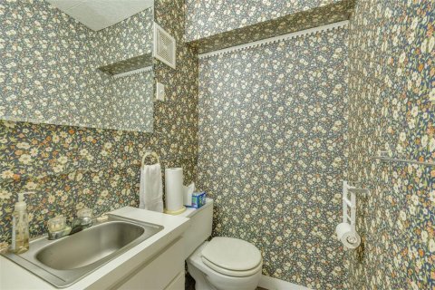 Immobilier commercial à vendre à Largo, Floride: 559.27 m2 № 2279772 - photo 15