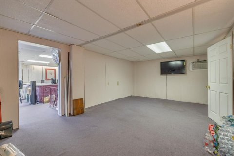 Immobilier commercial à vendre à Largo, Floride: 559.27 m2 № 2279772 - photo 17