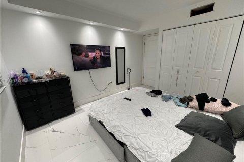 Condominio en venta en Hialeah, Florida, 2 dormitorios, 78.78 m2 № 1813859 - foto 27