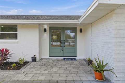 House in Lutz, Florida 4 bedrooms, 223.15 sq.m. № 2299379 - photo 7
