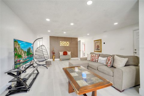 Casa en venta en Orlando, Florida, 3 dormitorios, 137.12 m2 № 1640434 - foto 20