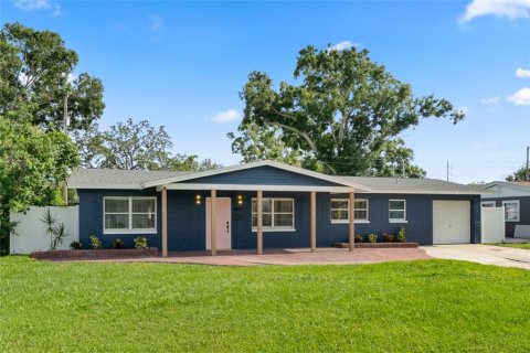Casa en venta en Saint Petersburg, Florida, 4 dormitorios, 122.45 m2 № 1877325 - foto 1