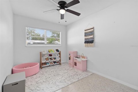 Casa en venta en Saint Petersburg, Florida, 4 dormitorios, 122.45 m2 № 1877325 - foto 14