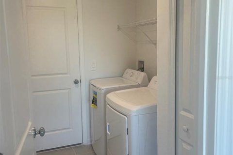 House in Lake Alfred, Florida 3 bedrooms, 138.15 sq.m. № 2396969 - photo 18