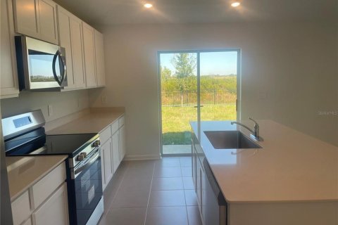 House in Lake Alfred, Florida 3 bedrooms, 138.15 sq.m. № 2396969 - photo 8
