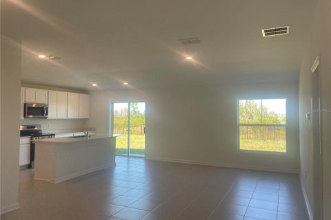House in Lake Alfred, Florida 3 bedrooms, 138.15 sq.m. № 2396969 - photo 5