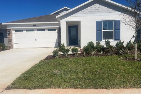 House in Lake Alfred, Florida 3 bedrooms, 138.15 sq.m. № 2396969