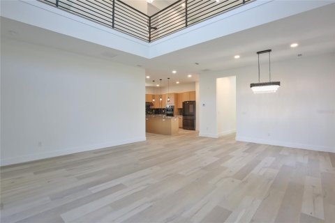 Casa en alquiler en Sarasota, Florida, 4 dormitorios, 296.45 m2 № 1630391 - foto 8