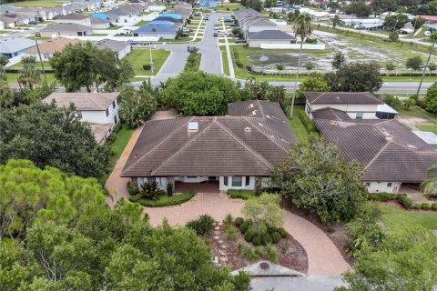 Casa en venta en Winter Haven, Florida, 4 dormitorios, 252.97 m2 № 1881047 - foto 2