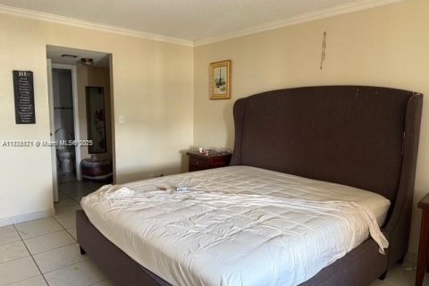 Condo in North Miami Beach, Florida, 1 bedroom  № 1770389 - photo 9