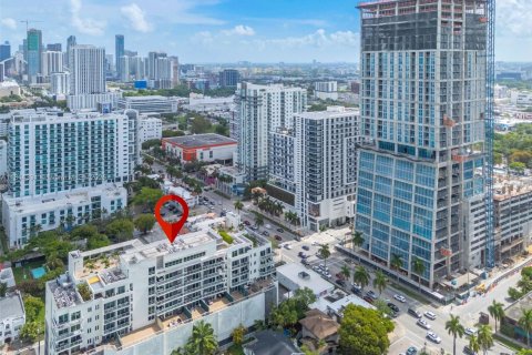 Commercial property in Miami, Florida № 1839598 - photo 11