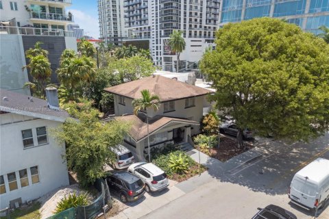 Commercial property in Miami, Florida № 1839598 - photo 13