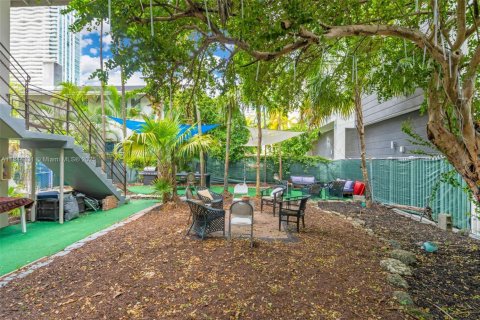 Commercial property in Miami, Florida № 1839598 - photo 7