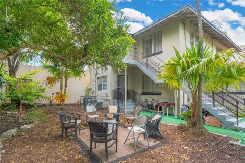 Commercial property in Miami, Florida № 1839598 - photo 6