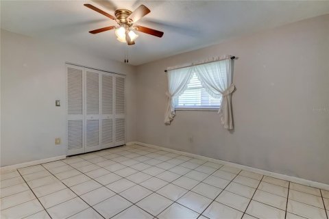 House in Clearwater, Florida 4 bedrooms, 163.79 sq.m. № 1853707 - photo 25