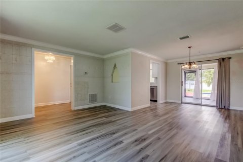 House in Clearwater, Florida 4 bedrooms, 163.79 sq.m. № 1853707 - photo 13