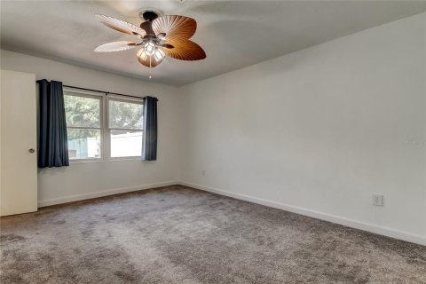 House in Clearwater, Florida 4 bedrooms, 163.79 sq.m. № 1853707 - photo 20